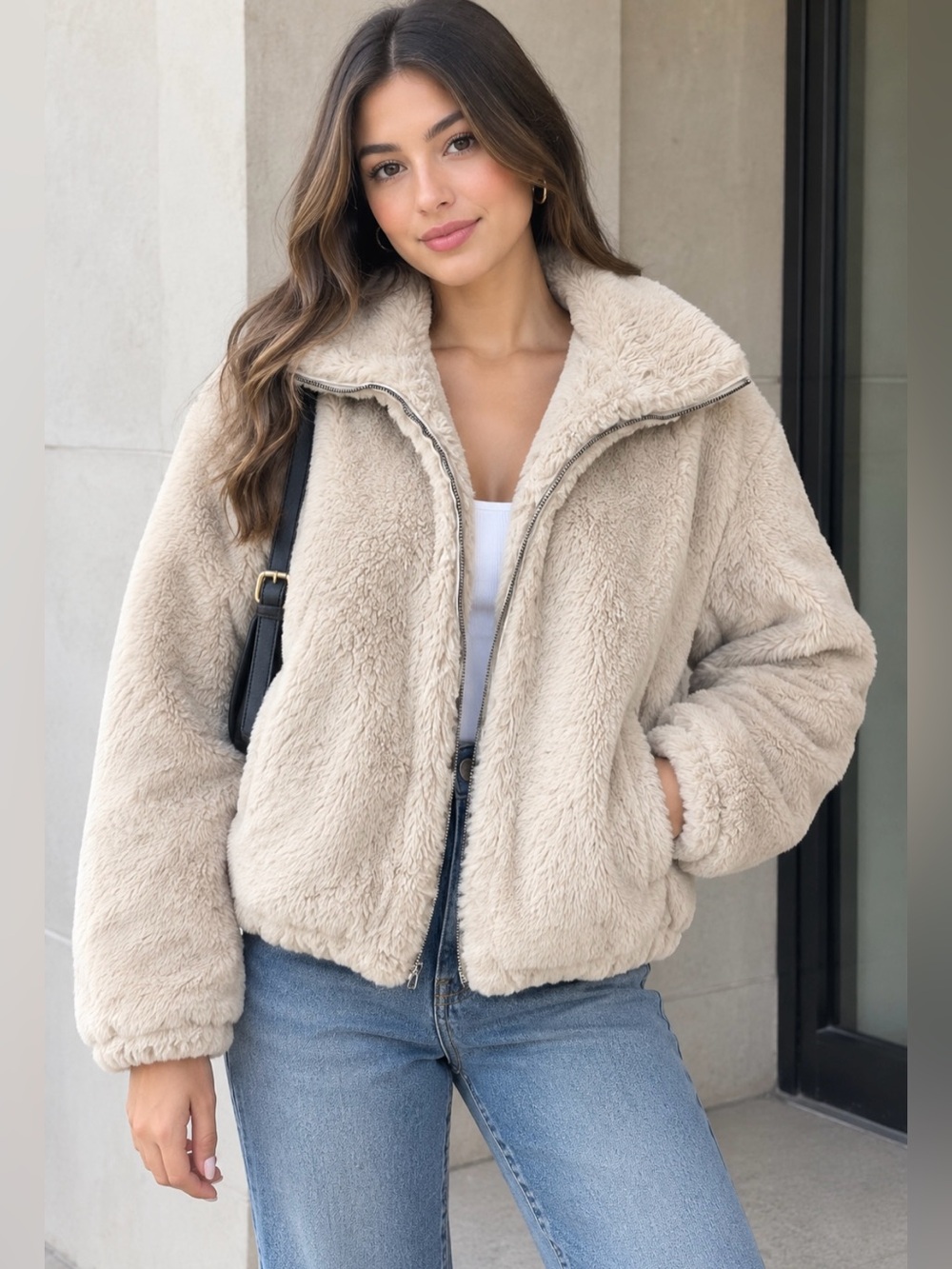 M MAGASCHONI SOFT Beige, Sz XS
Plush Faux Fur Short Coat Linde